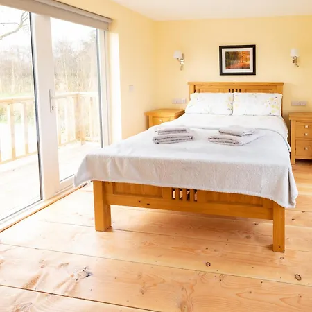 Red Sheds 'herons Den' *