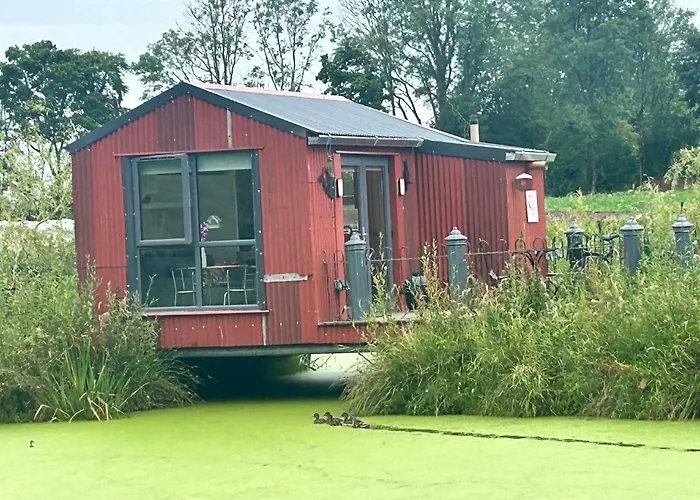 Red Sheds 'herons Den'