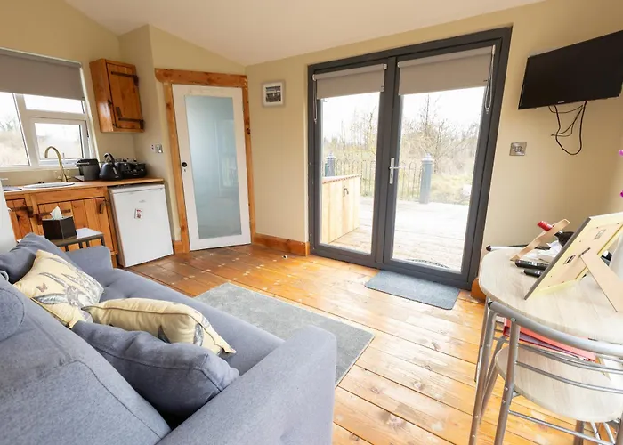 Red Sheds 'herons Den' * Portarlington